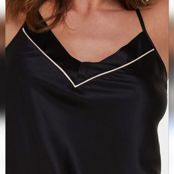 Lost April 100% viscose black spaghetti strap tank top camisole, size S - Picture 4 of 7